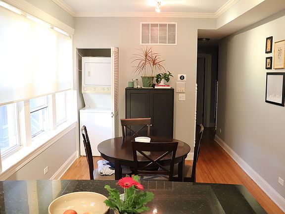 5th image of 924 W Ainslie St APT 3N
