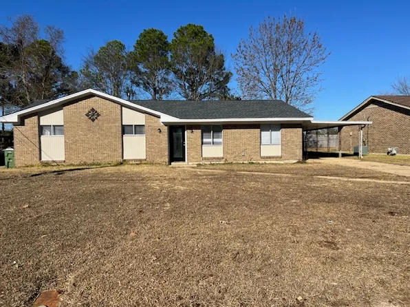 2745 N Wallace Dr, Montgomery, AL 36116