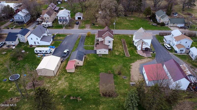 5th image of 124 Auriesville Road