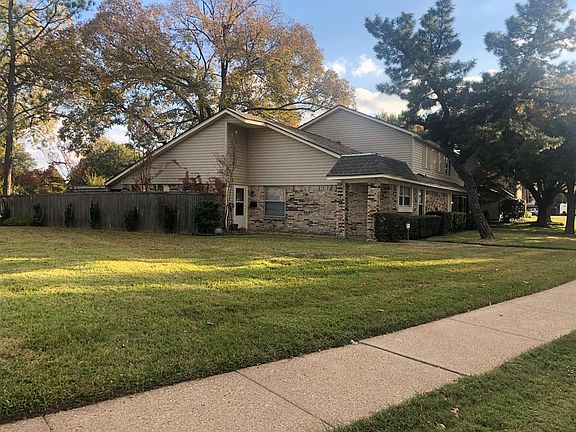 2nd image of 4818 Redwood Dr