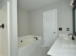 129 Bosburg Dr, Mooresville, NC 28115