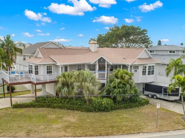 275 126th Ave, Treasure Island, FL 33706