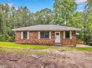 29 Summer Ln, Poplarville, MS 39470