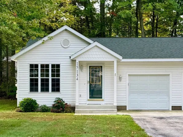 15134 Snowberry Ct, Spring Lake, MI 49456