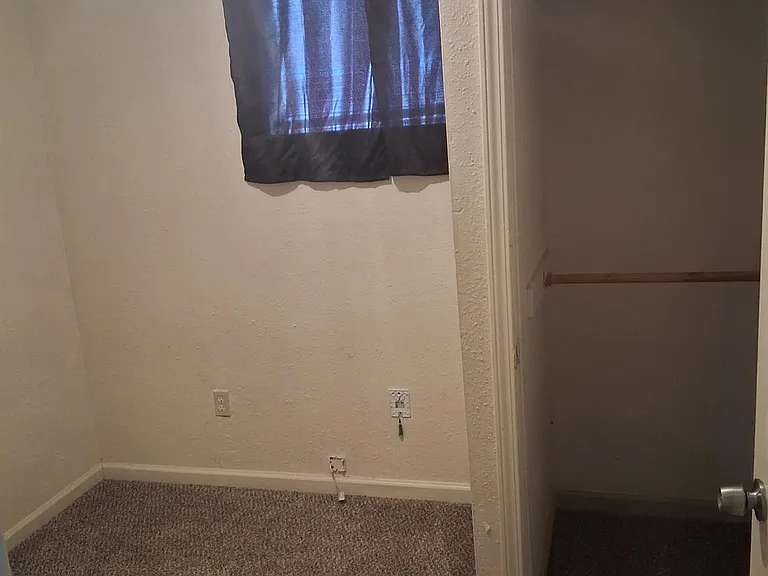 838 Mansfield St — Photo 5