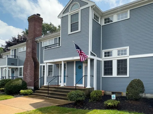 501 Auburn St APT 504, Whitman, MA 02382