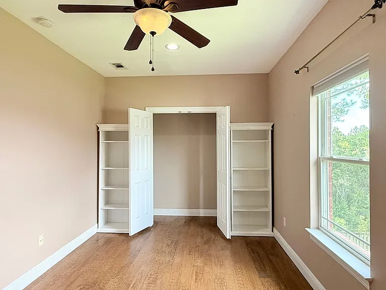 2610 Caldwell Cir — Photo 9