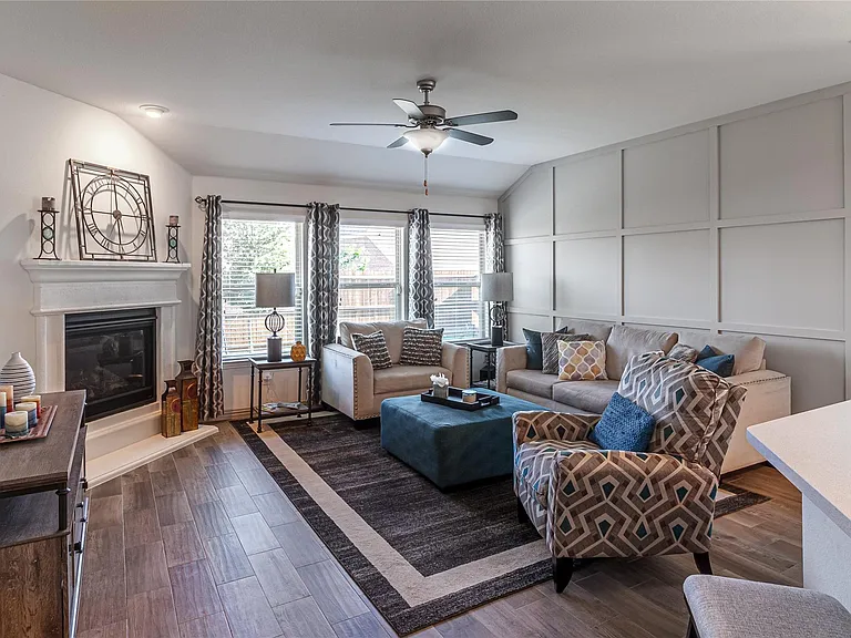 917 Rosewood St — Photo 4