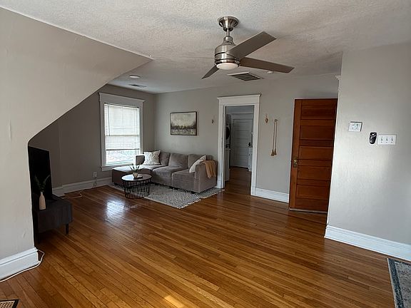 2nd image of 3704 Jefferson St APT 3