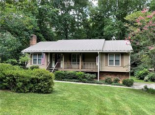 144 Brentwood Dr, Advance, NC 27006