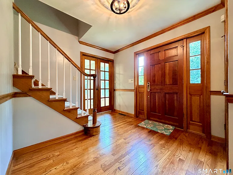 22 Hyde Park Dr — Photo 21