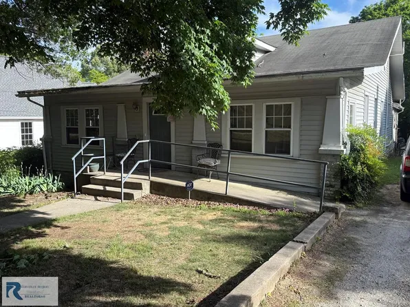 281 W Main St, Yanceyville, NC 27379