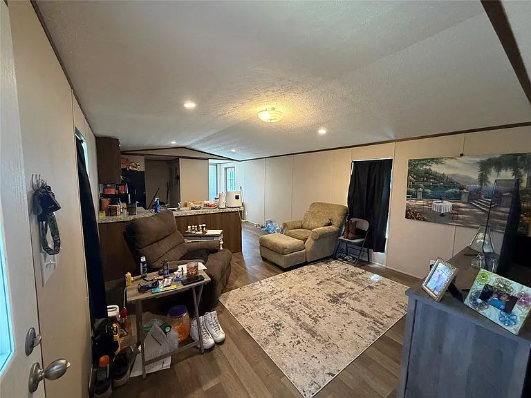 22745 Gabriel #50 — Photo 6
