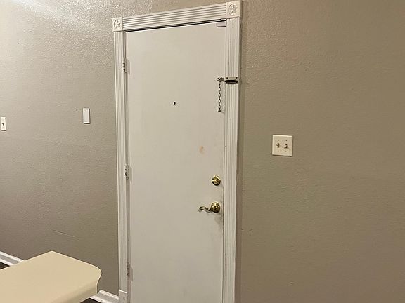 5th image of 2203 Armadillo Dr