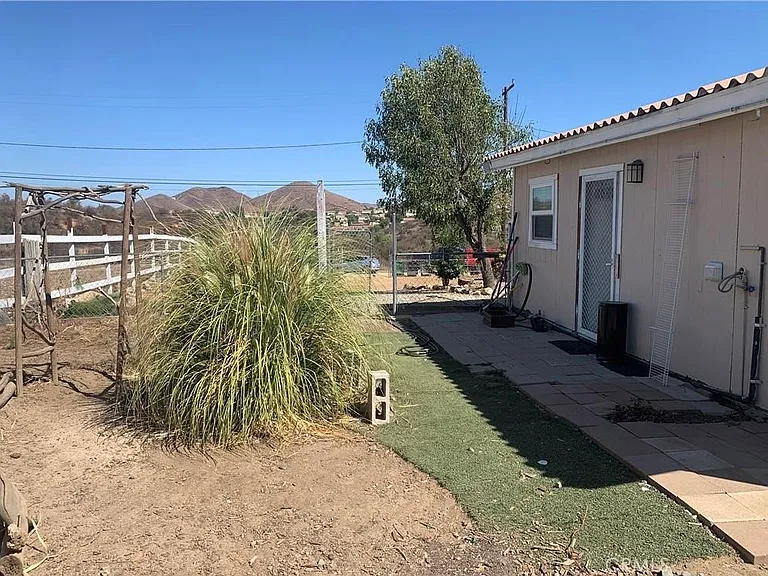 24191 Magnolia Rd — Photo 9
