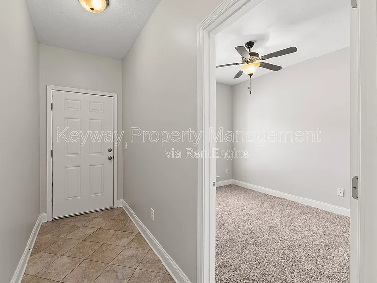 366 Bowen Fls — Photo 3