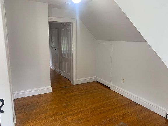 5th image of 202 Bellevue Ave #0