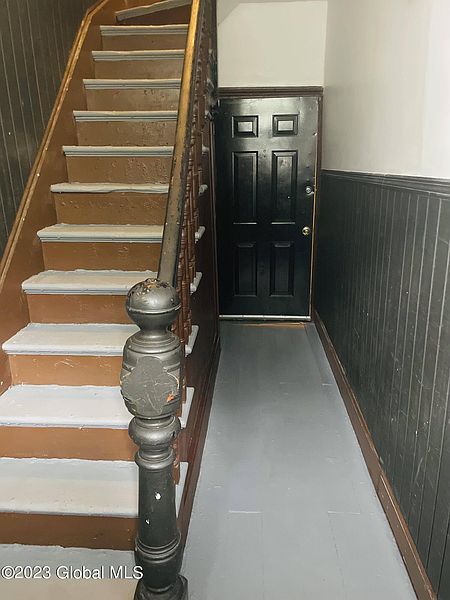 2nd image of 178 N Lake Avenue