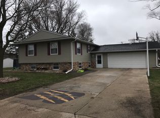 25 Spruce Dr, Eagle Grove, IA 50533