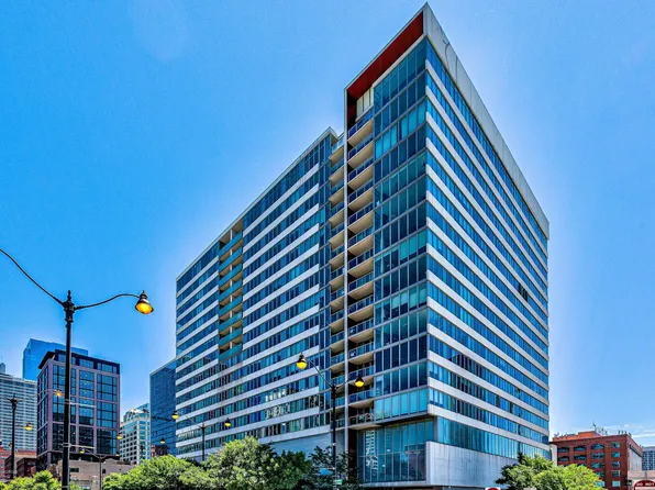 659 W Randolph St APT 810, Chicago, IL 60661
