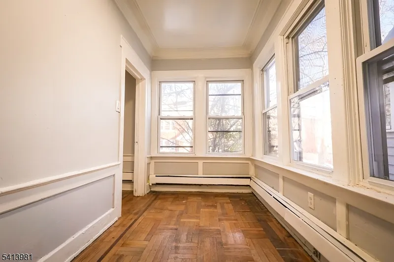 Building Photo - 19 Poe Ave #1
