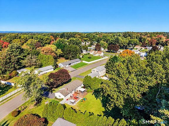 5th image of 4 Whitewood Street