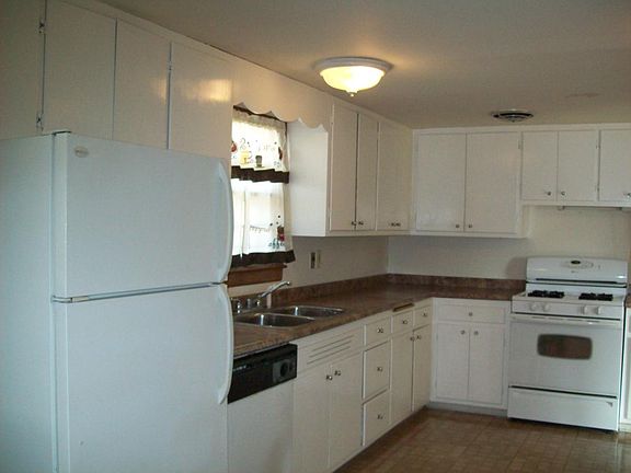 3rd image of 2701 Wilshire Blvd