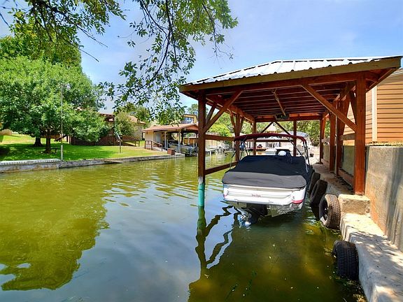 5th image of 321 Belaire Cir
