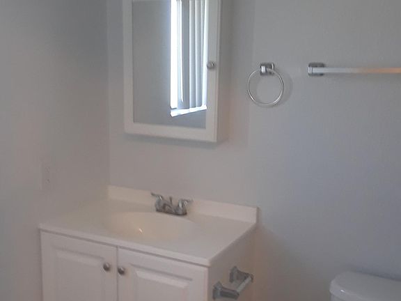 4th image of 11533 Freeman Ave APT C