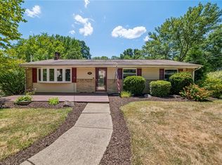 609 Greenspring Dr, Gibsonia, PA