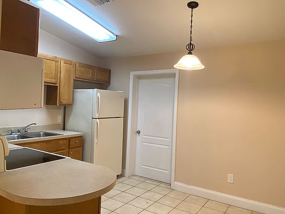 kitchen, eat-in area to right