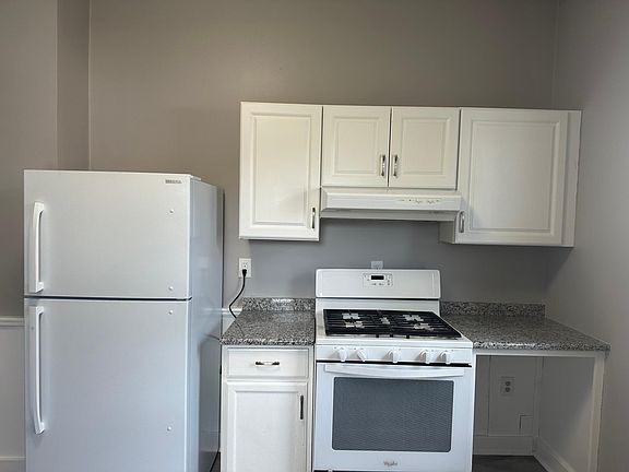 2nd image of 504 Main St Floor 1