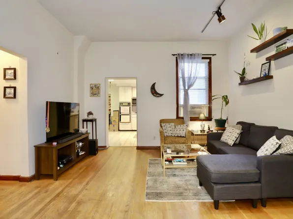 816 Bloomfield Street image 1 of 18