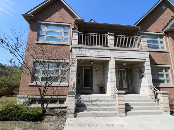 2460 Prince Michael Dr #45, Oakville, ON L6H 0G8