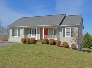 1134 Joffrey Dr, Huddleston, VA