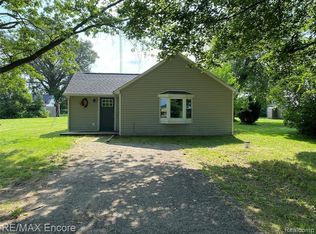 7740 N Cram Rd, Owosso, MI 48867