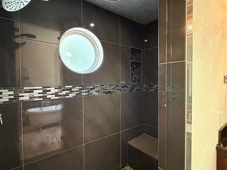 1710 Castlerock Dr — Photo 24