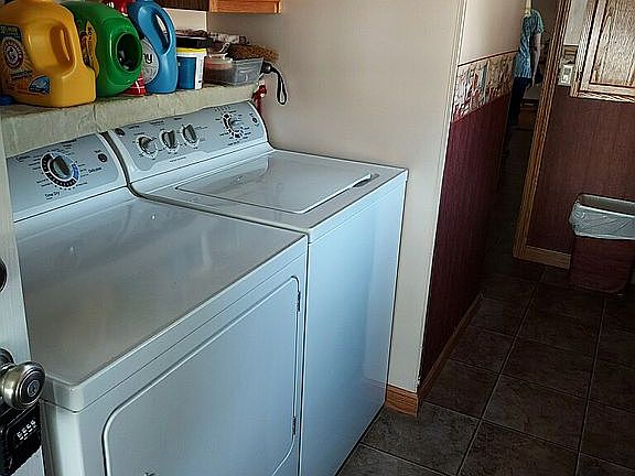 2nd image of 1637 N Chaparral Trl