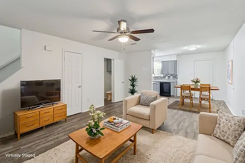 Hampton Townhomes Photo 1