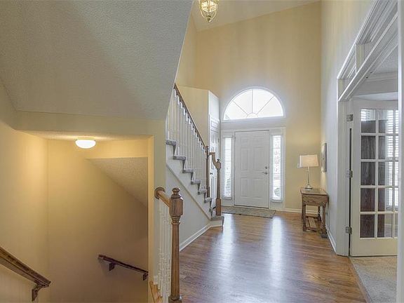 5th image of 14110 Parkhill St