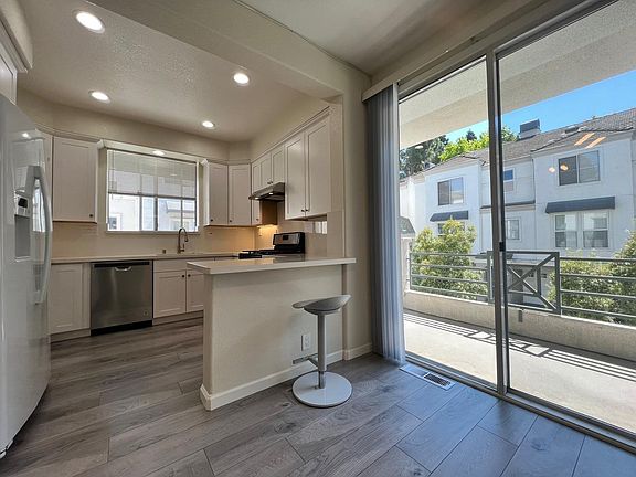 2nd image of 460 Navaro Way Unit 121