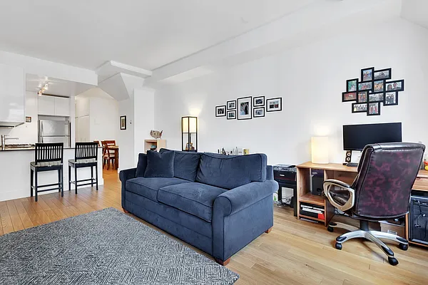 Rented by Cooper & Cooper Real Estate | media 3