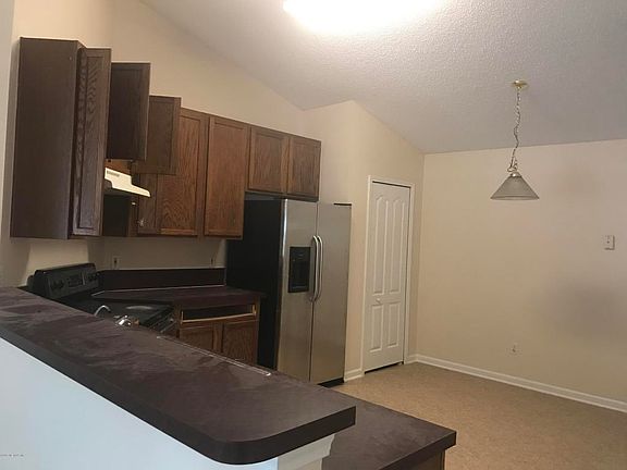 3rd image of 14173 Crestwick Dr W
