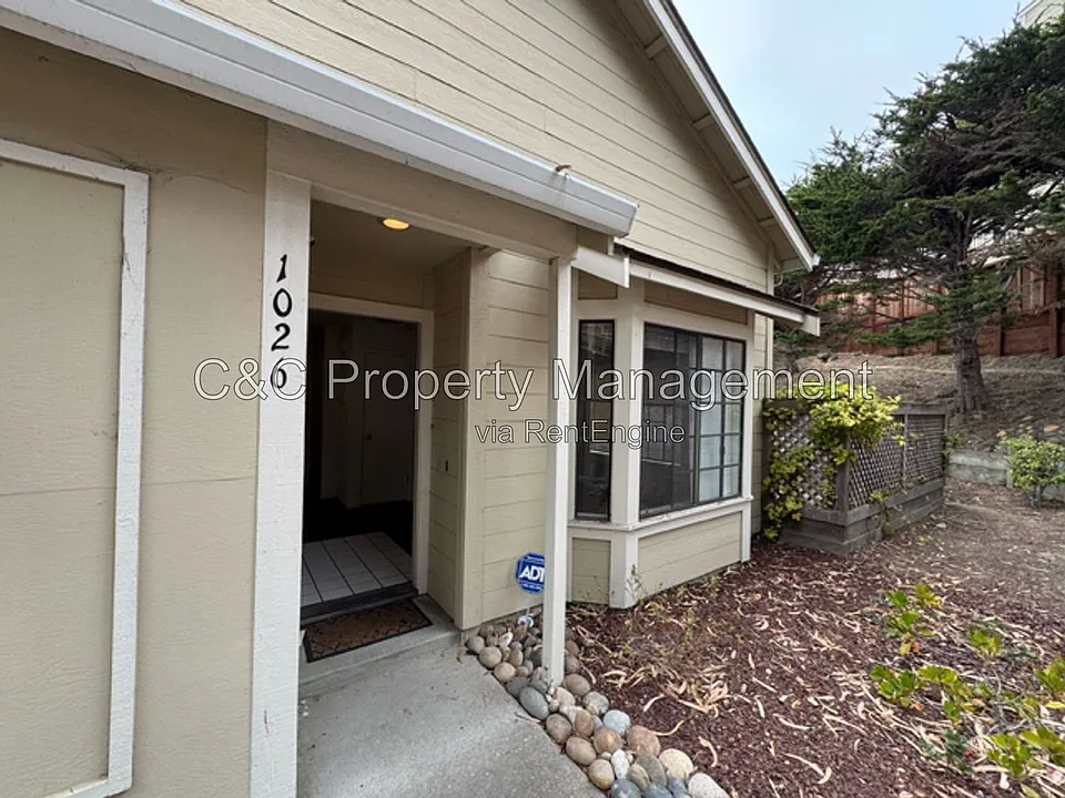 1026 Olympic Ln