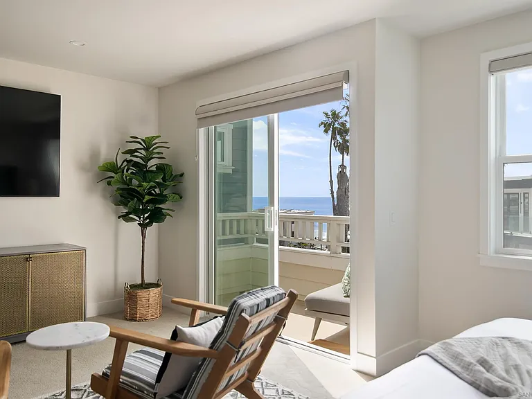 298 Playa Del Sur — Photo 2