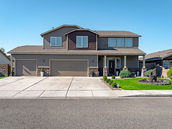 3rd image of 5004 Reagan Way