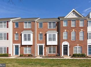 43088 Center St, Chantilly, VA 20152