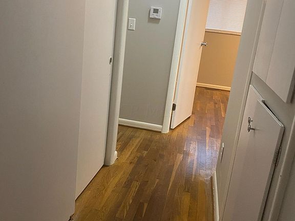 5th image of 1006 Kings Charter Ln