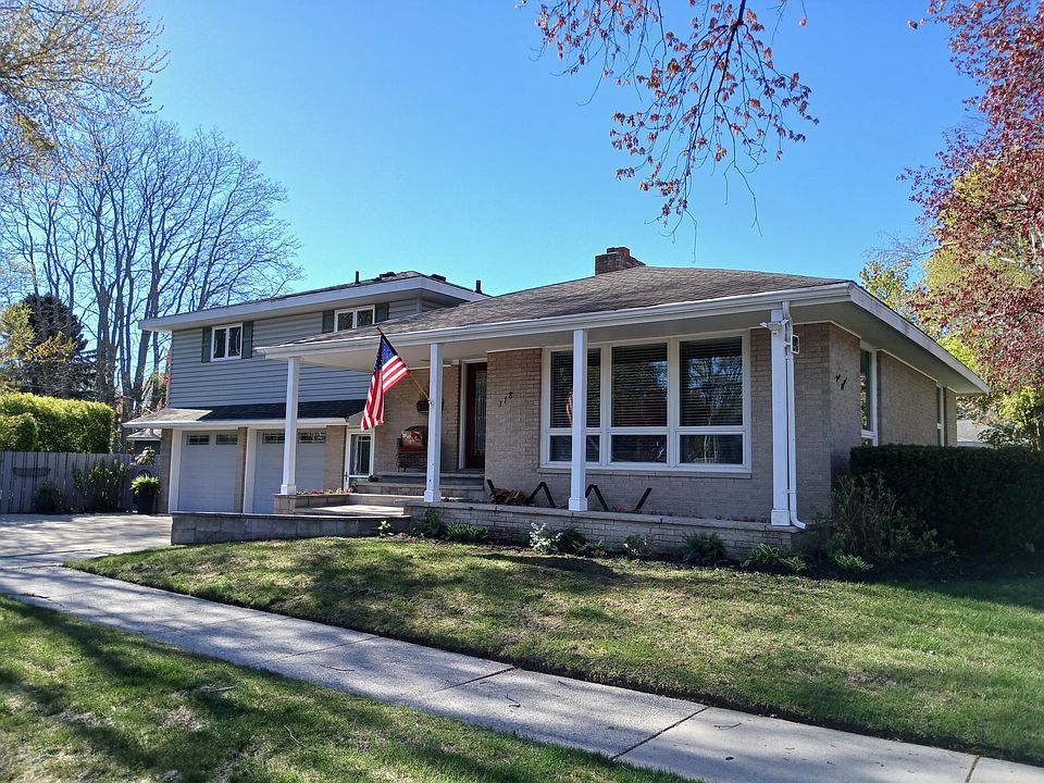 1st image of 318 N Emily St