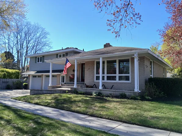 318 N Emily St, Ludington, MI 49431